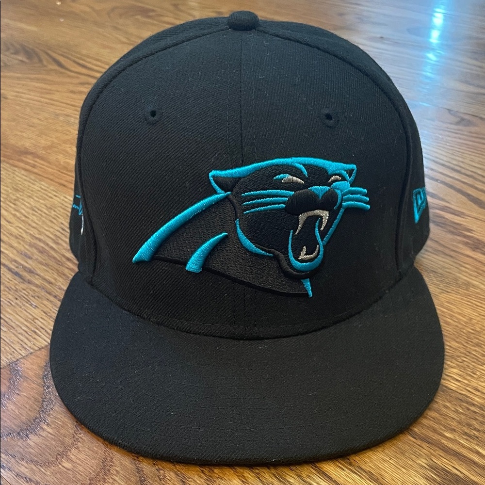 Carolina Panthers New Era Fitted Hat. Size 7 1/2. Excellent/Like New Condition.